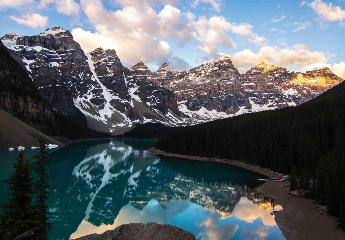 Sunset at Moraine Lake in Banff National Park, Canada.