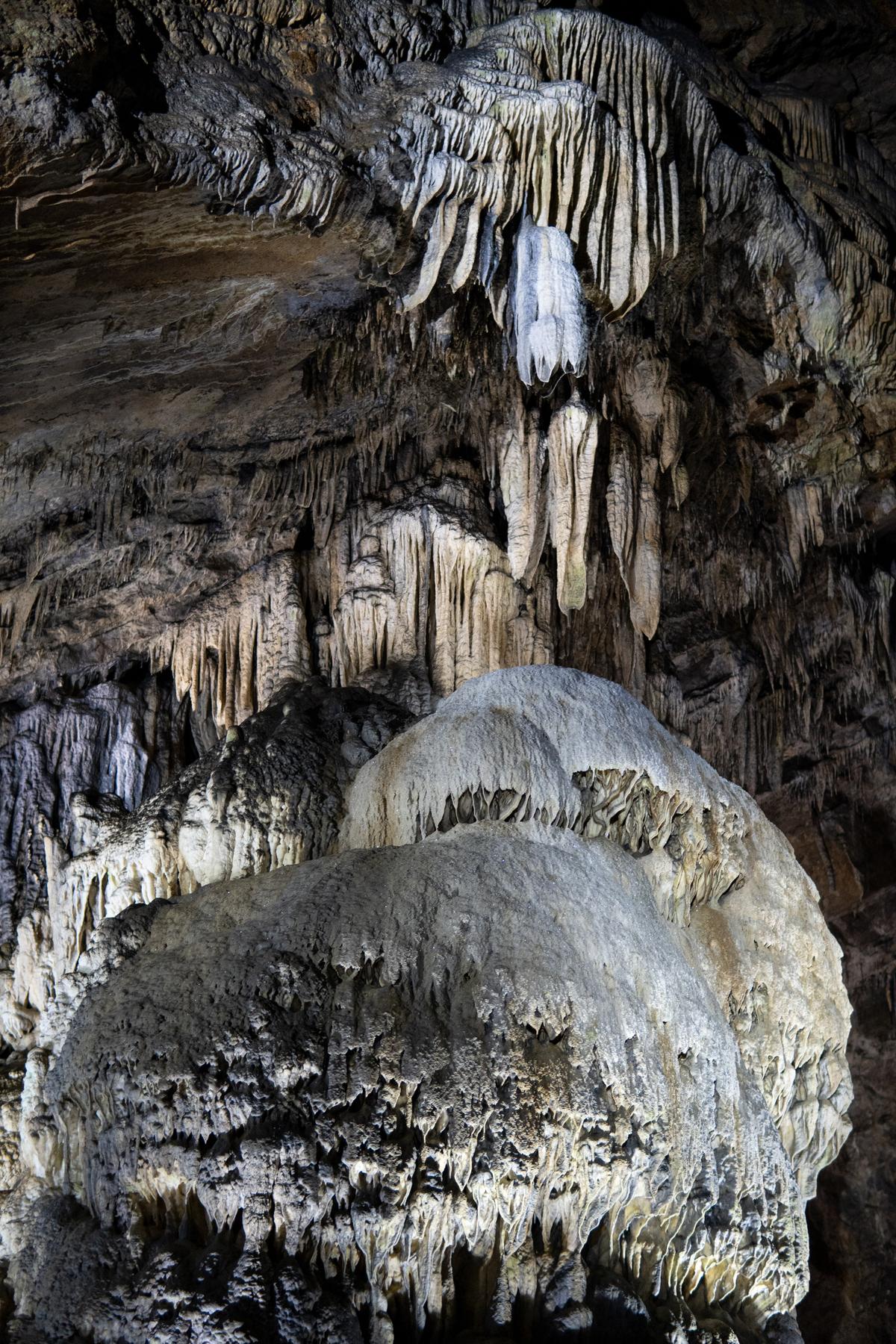 Каймановы хрустальные пещеры - Каймановы острова, фото Хуберта Буратынски
