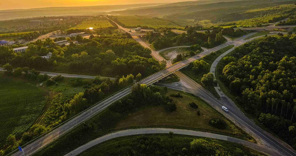 Foto de la autopista de Moldavia por Alex Kalinin