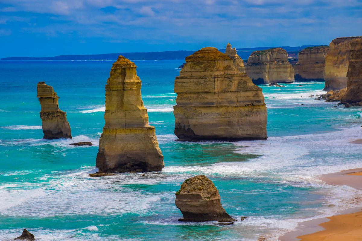 The Great Ocean Road Australia Photo by  DON RANASINGHE