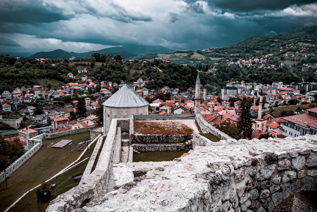 Zamek Travnik Zdjęcie autorstwa Dženis Hasanica