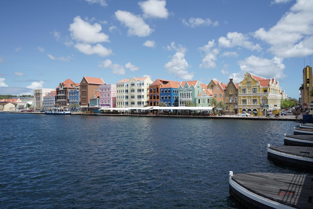 Colorful Willemstad Photo by John de Jong