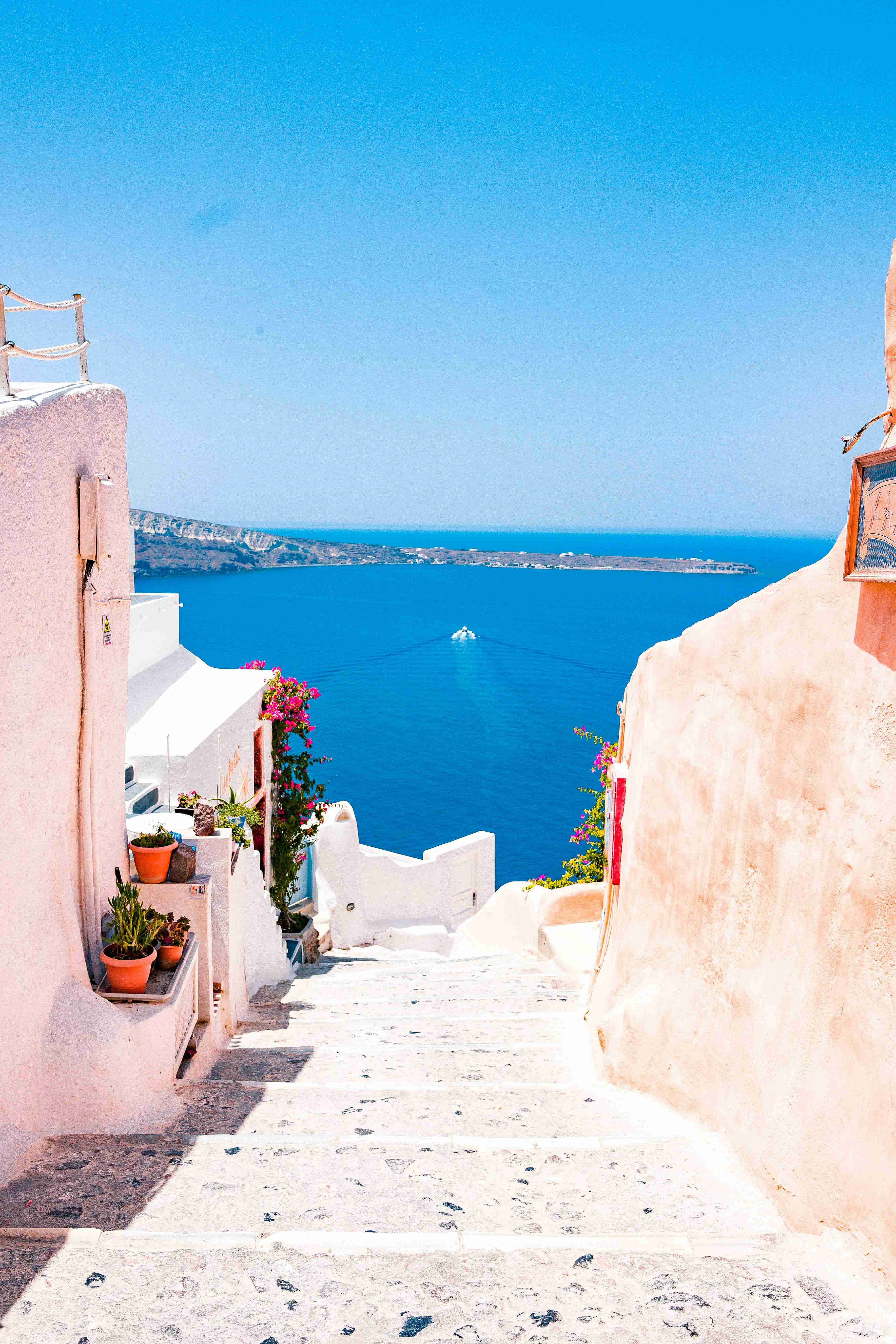 Things to Know Before Traveling to Greece: Essential Guide & Tips