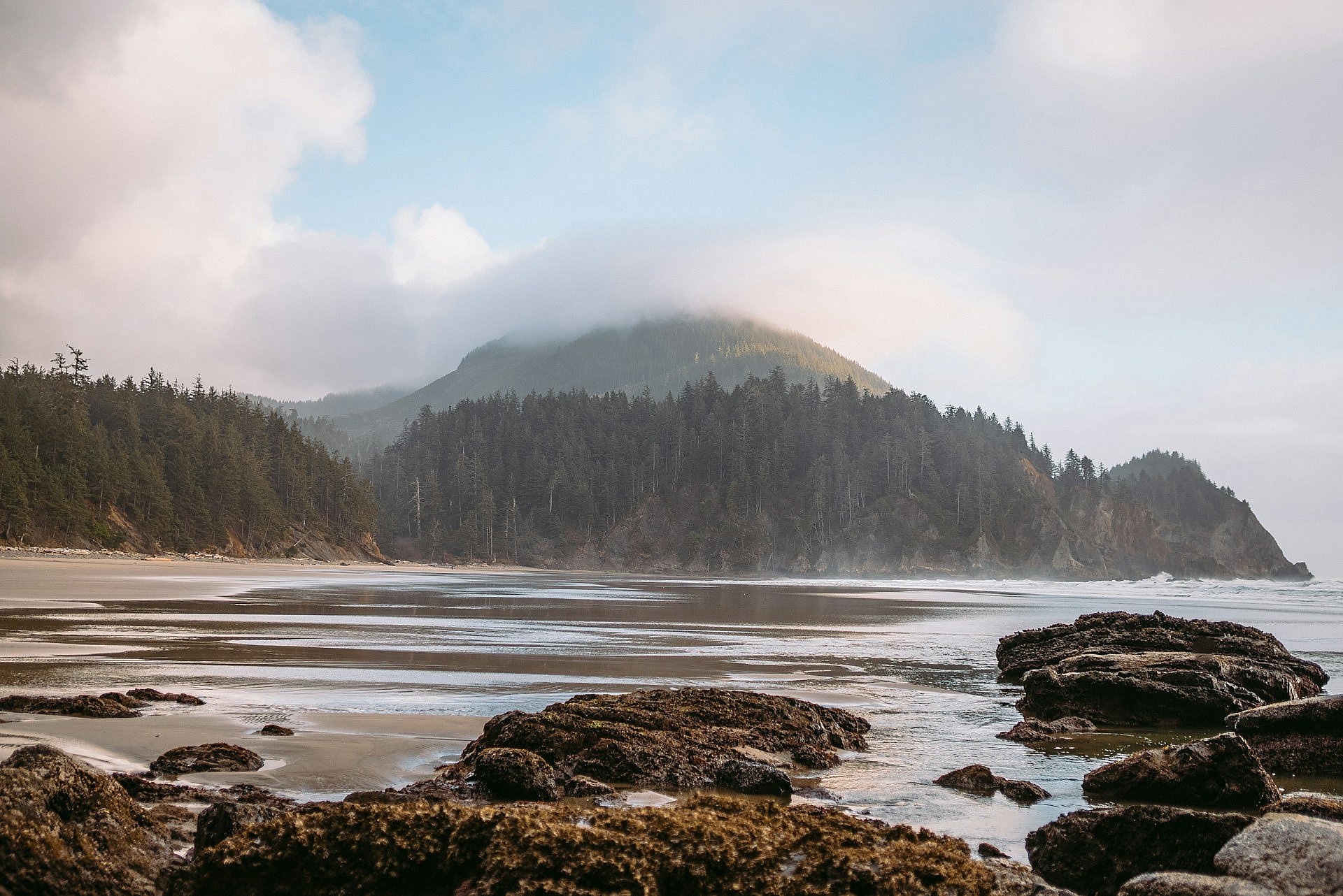 Evergreen Odyssey: 14-Day Pacific Northwest Road Trip Itinerary