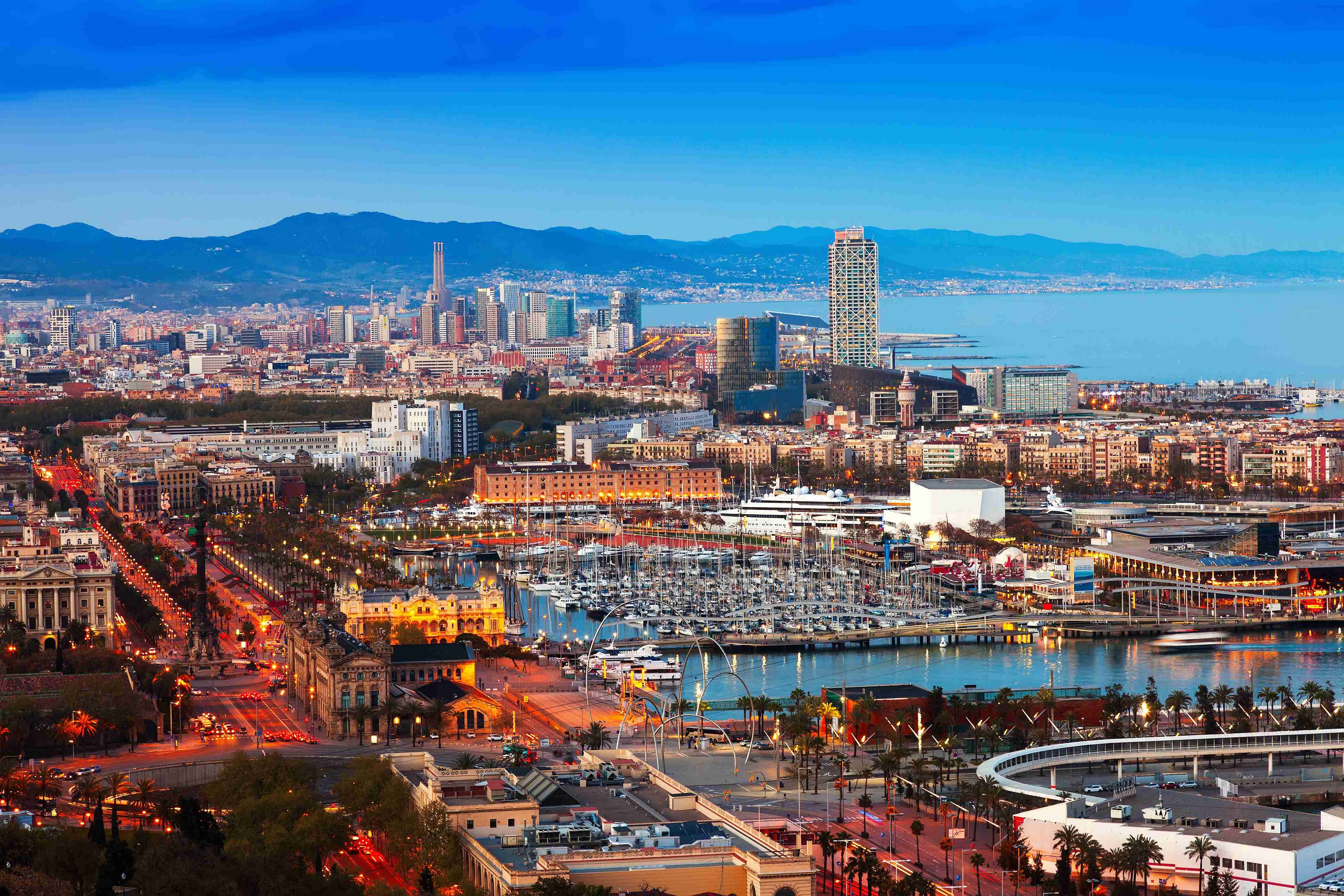Best Time to Visit Spain: A Month By Month Guide