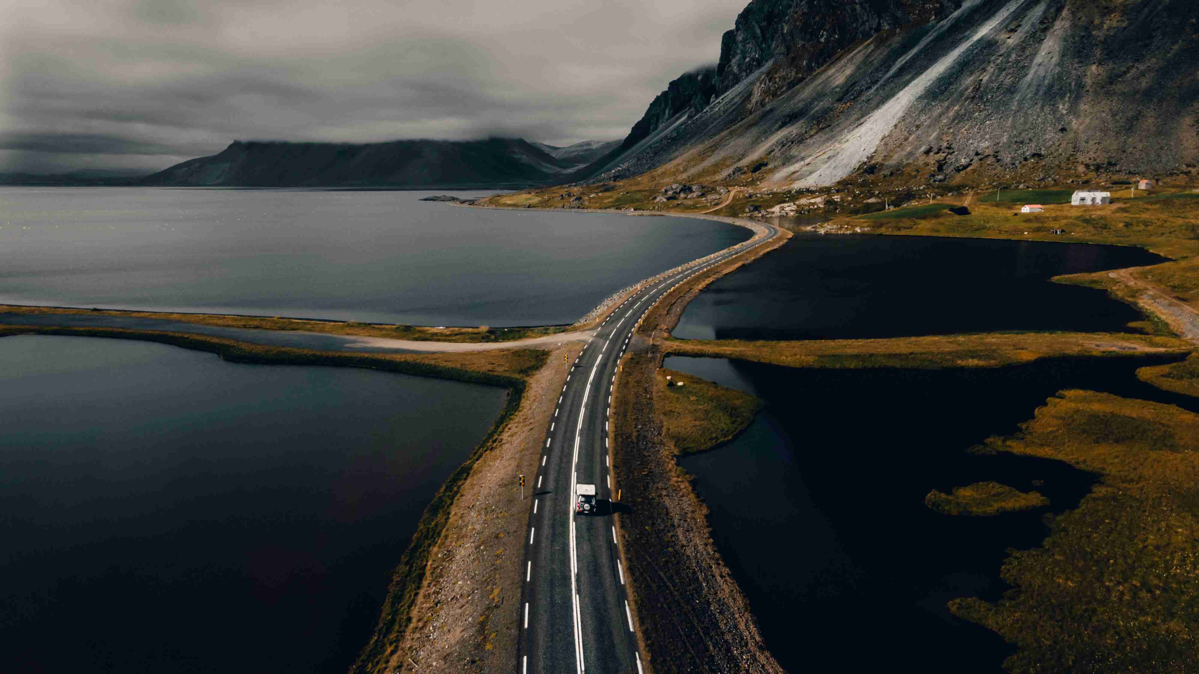 How to Rent A Car In Iceland