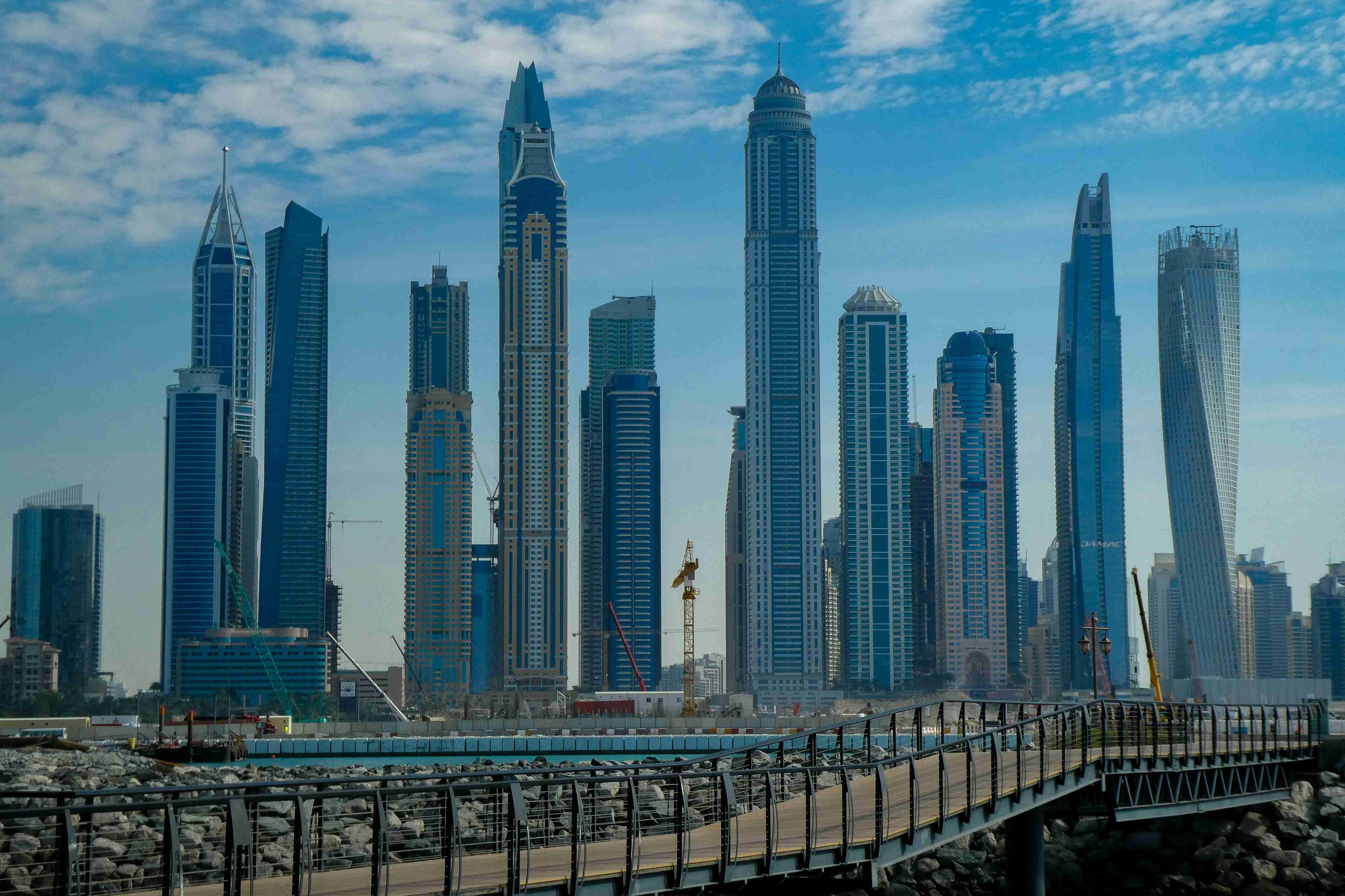 Mastering Public Transport in the UAE: Discover Dubai’s Metro, Buses, and More