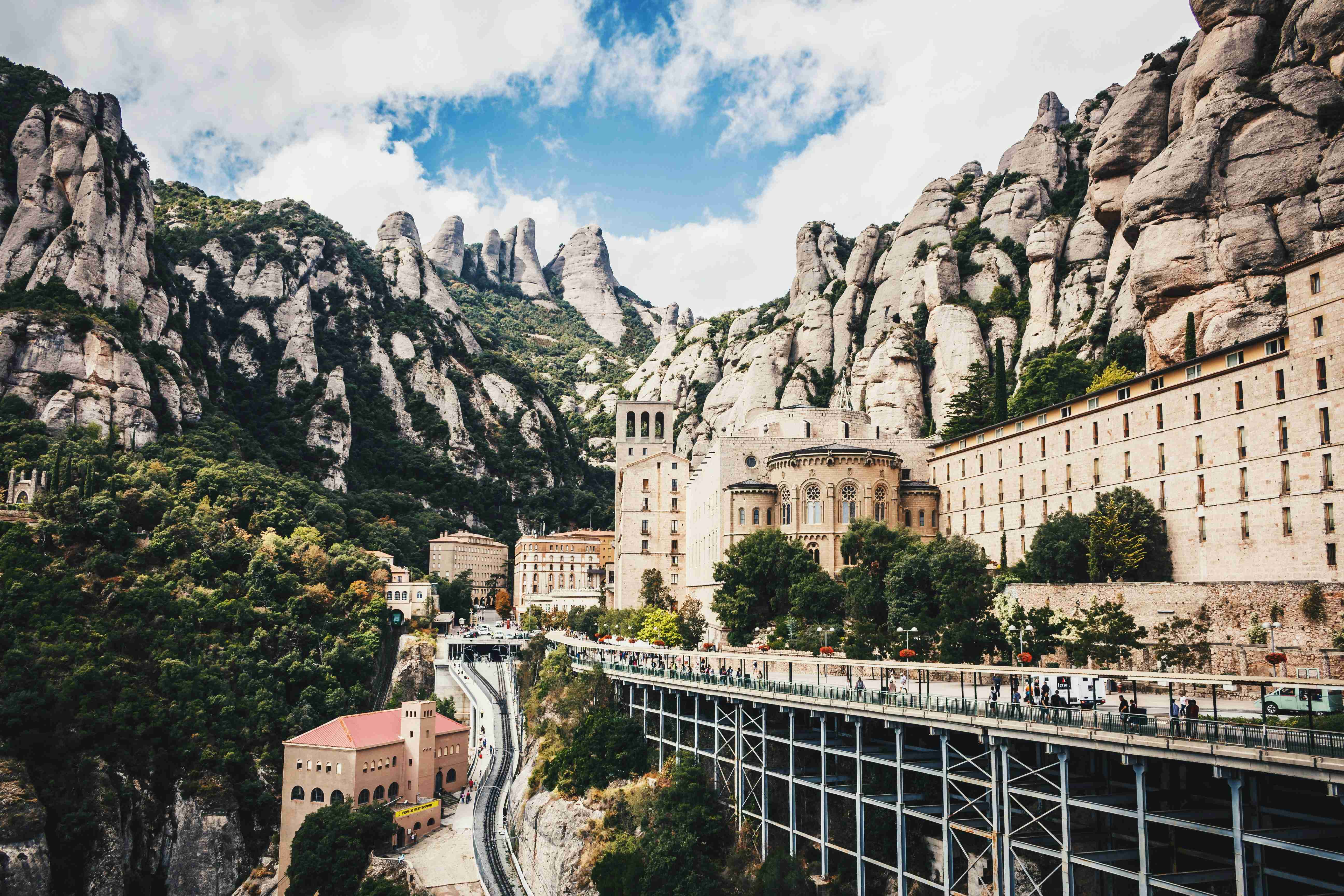 Planning the Perfect Spain Road Trip Itinerary: 7 Routes to Inspire You
