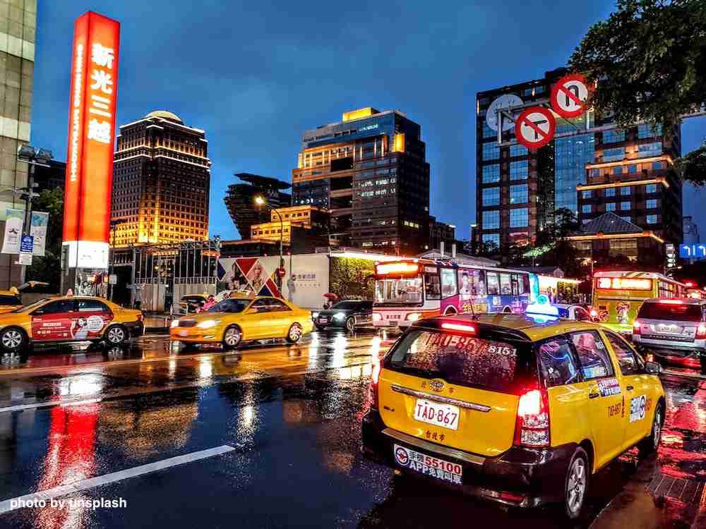 استئجار سيارة في تايوان: دليل المبتدئين للمسافرين الدوليين توضيح