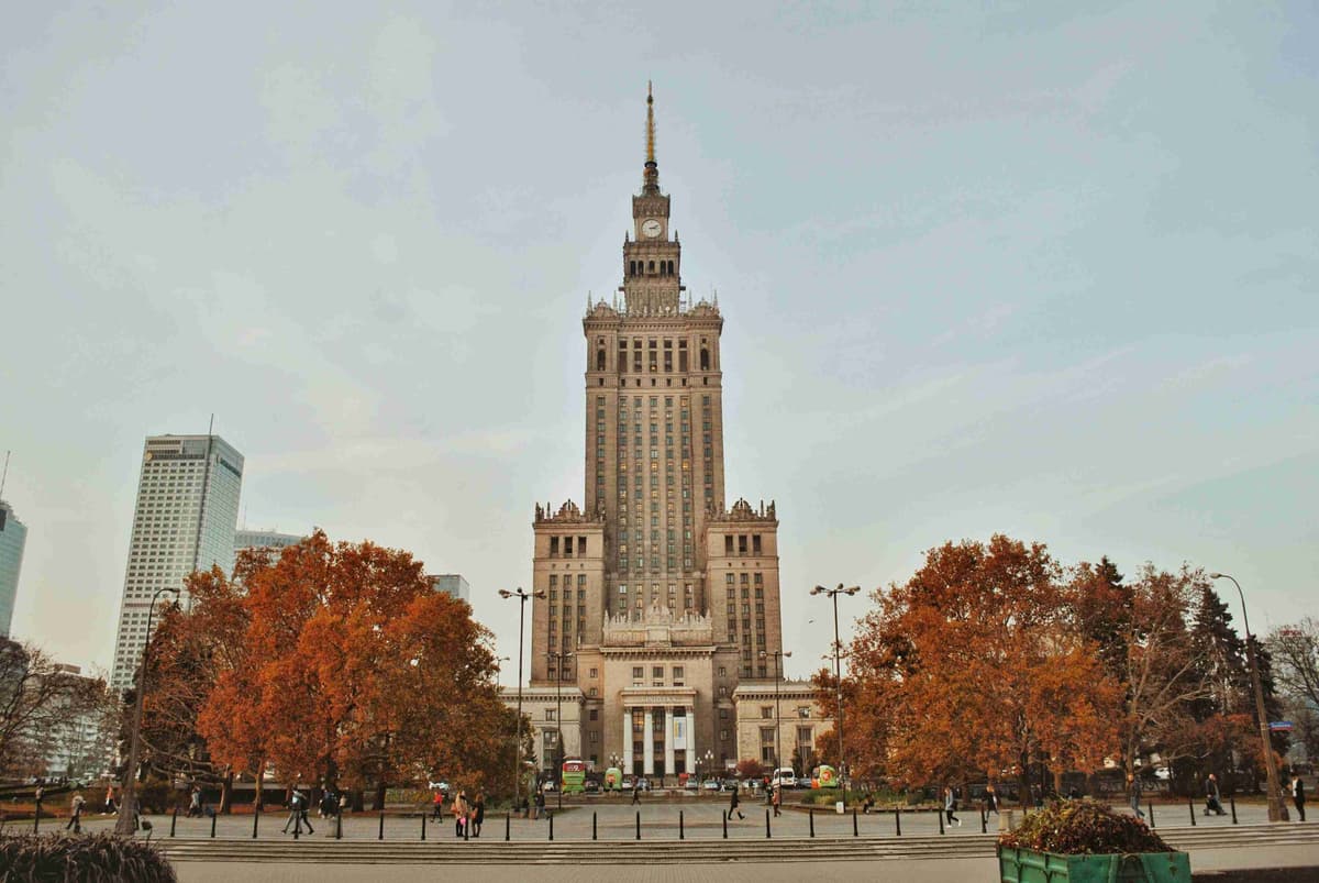 Осенние дни во Дворце культуры и науки Варшавы