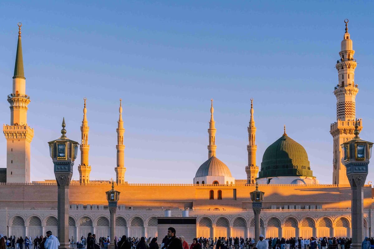 Islamilainen _arkkitehtuuri _ja minareetit _auringonlaskun aikaan