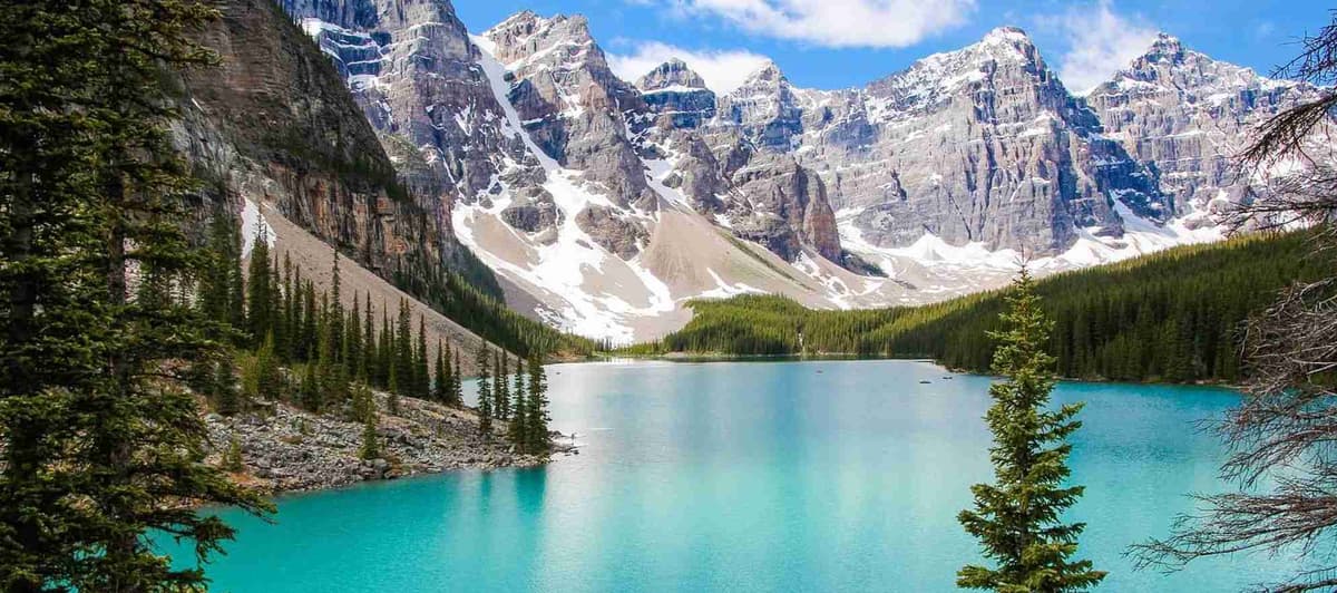 Moraine Lake Travel Guide - Banff National Park  Banff & Lake Louise  Tourism