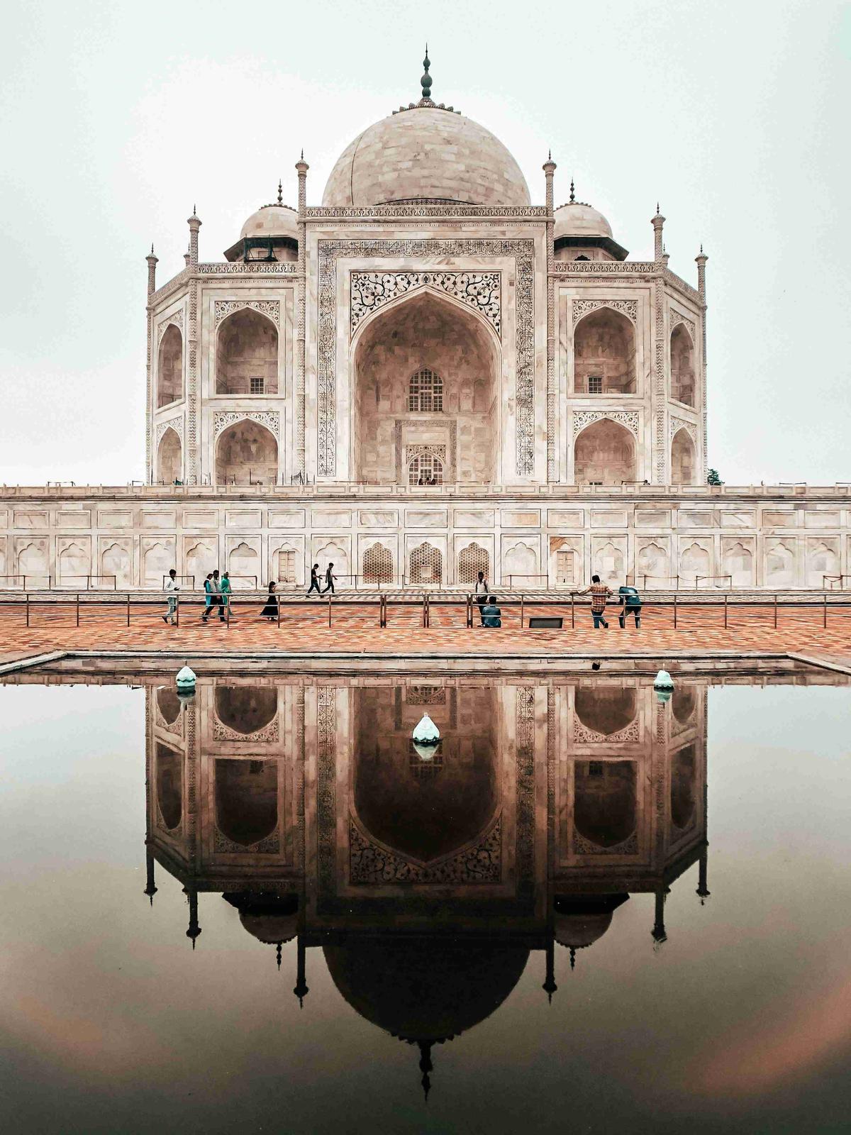 Taj_Mahal_Reflections.jpg
