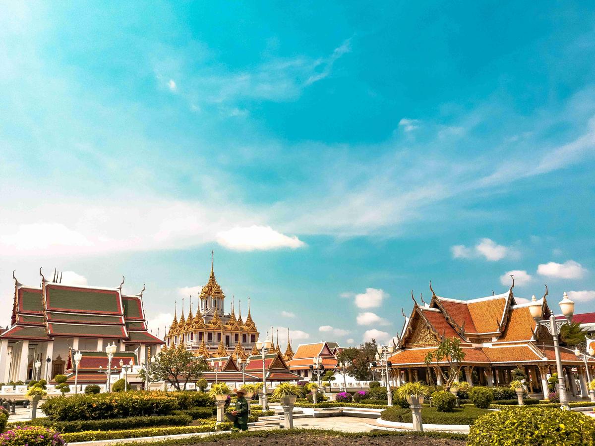 Istana Diraja Thai dengan Langit Biru