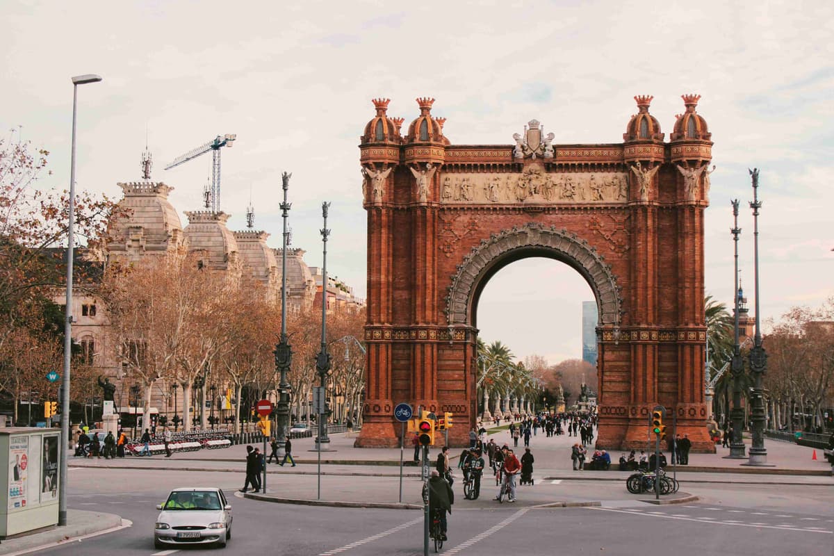 Triumphal Arch Barcelona Cityscape