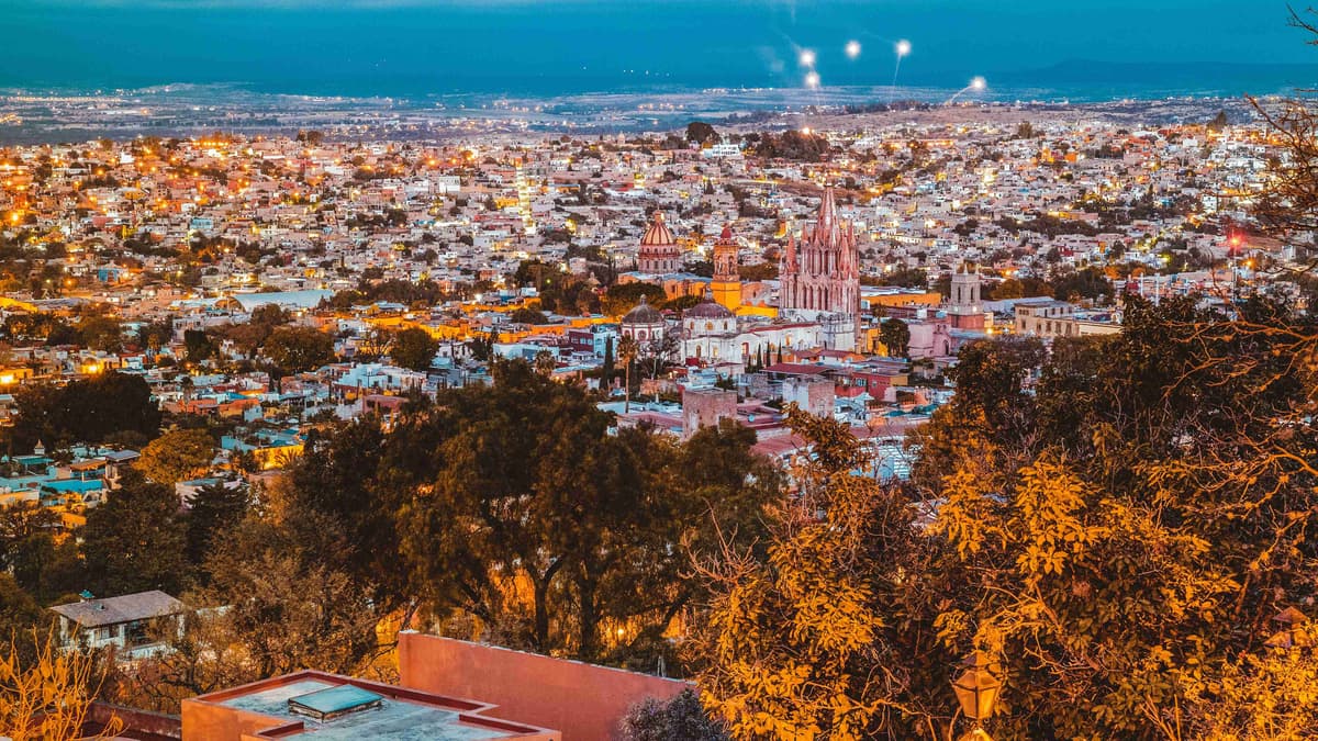 墨西哥圣米格尔德阿连德的暮光之城
