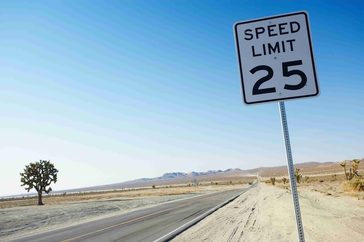 desert-speed-limit-sign