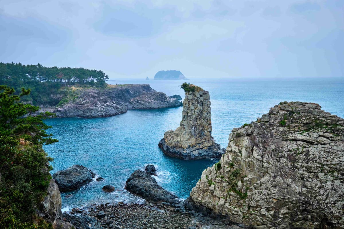 oedolgae-rock-jeju-island-south-korea