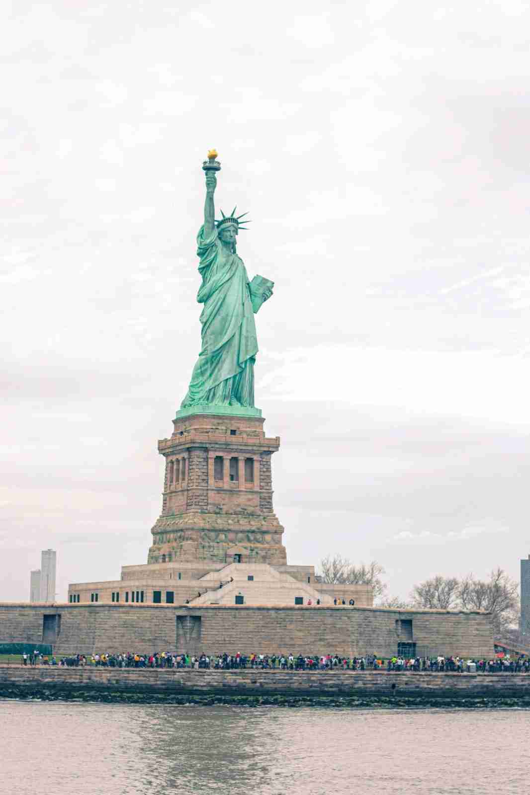 เทพีเสรีภาพในวันที่มีเมฆมาก