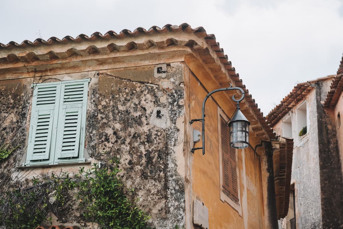 Očarujúca rustikálna budova v Provence, Francúzsko