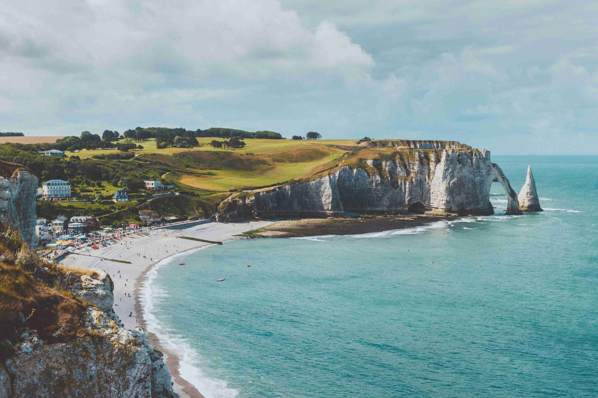 Cliffs_of_Etretat_Normandy_France