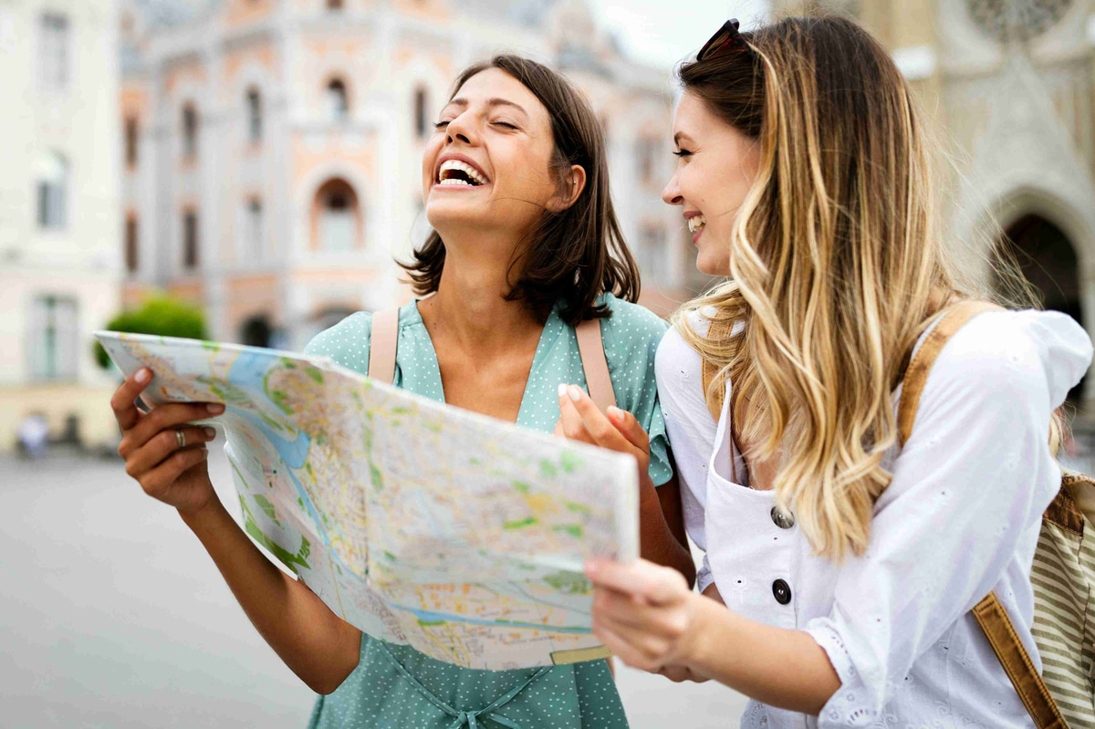 Joyful_Tourists_with_Map