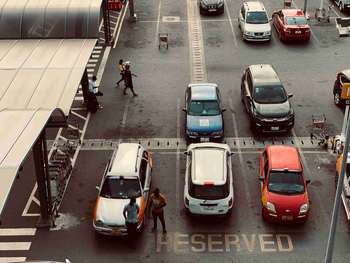 Parking_Area_with_Reserved_Spot