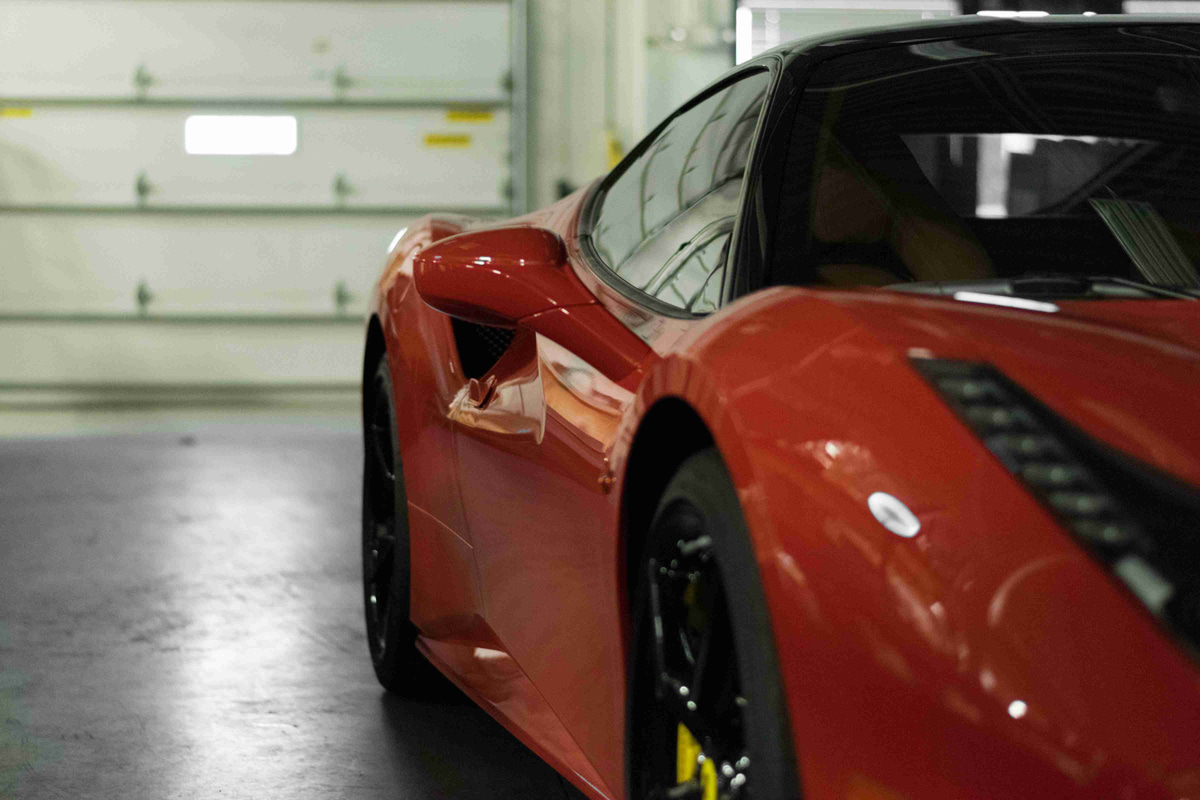 Red_Sports_Car_Garage