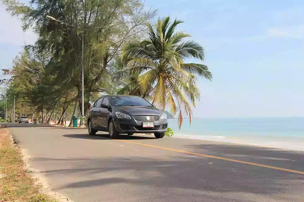 Renting-car-beach-Thailand