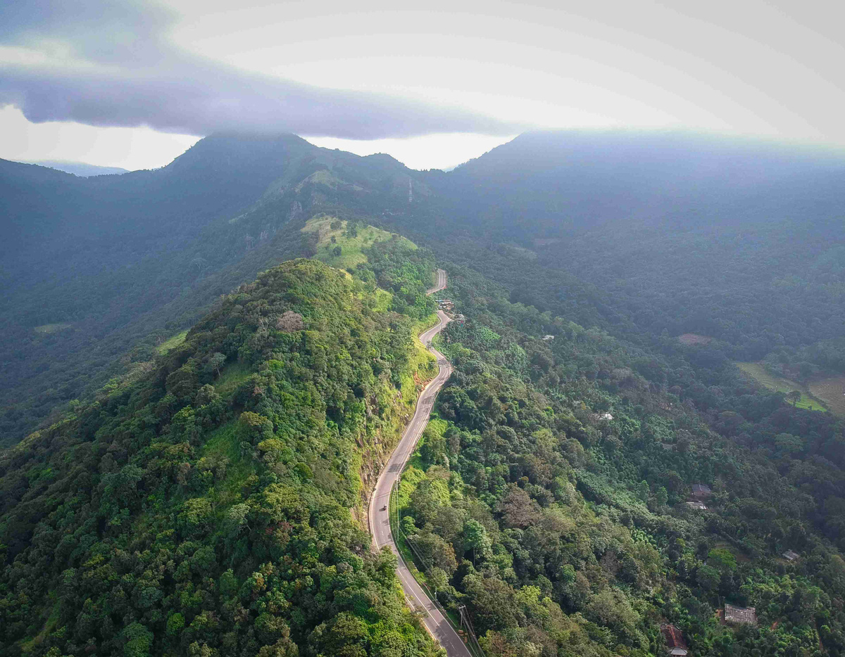 Winding_Mountain_Road_Aerial_View