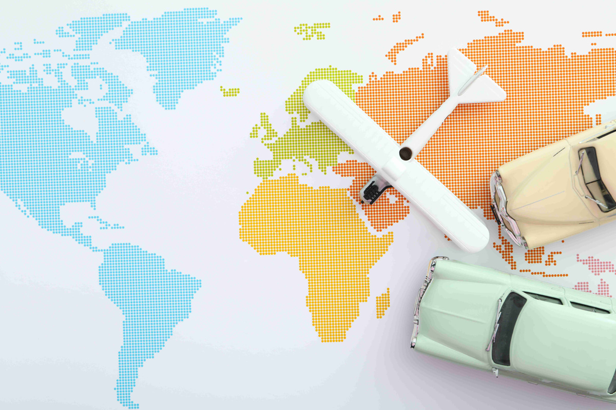 concept-of-travel-and-adventure-traveller