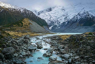 New Zealand Eyes Visitor Fees for Iconic Tourist Spots