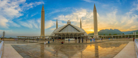 Traveling to Pakistan: Essential Guide in 2024