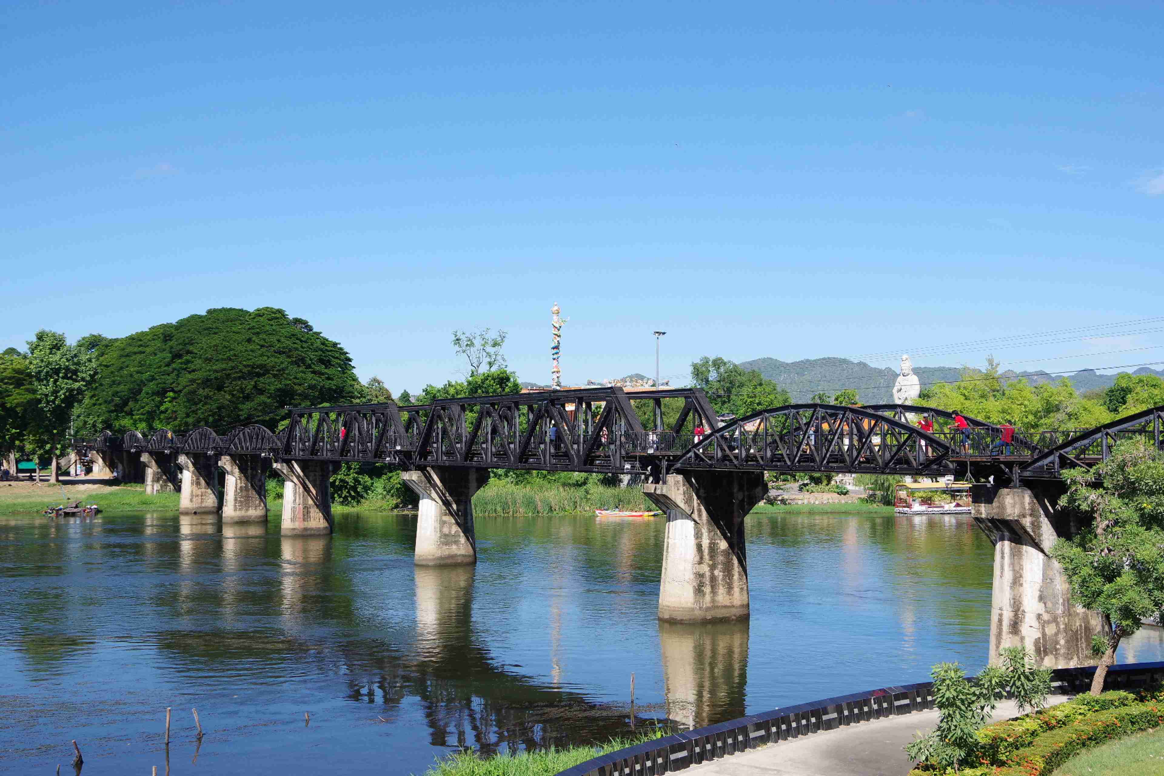 Kanchanaburi Bridge photo