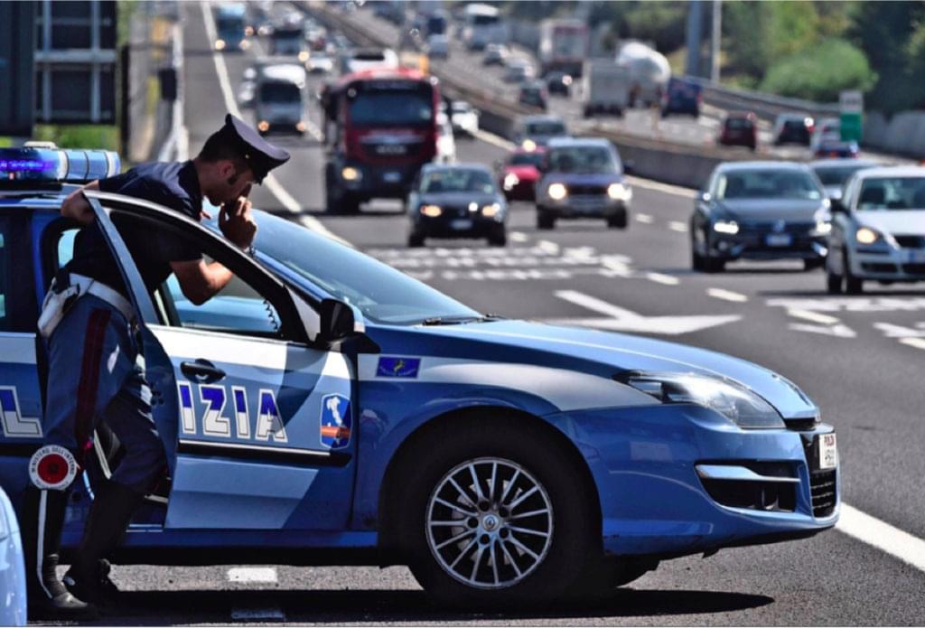 イタリア運転ガイド21 イタリアの究極の運転ガイド 国際ドライバー協会