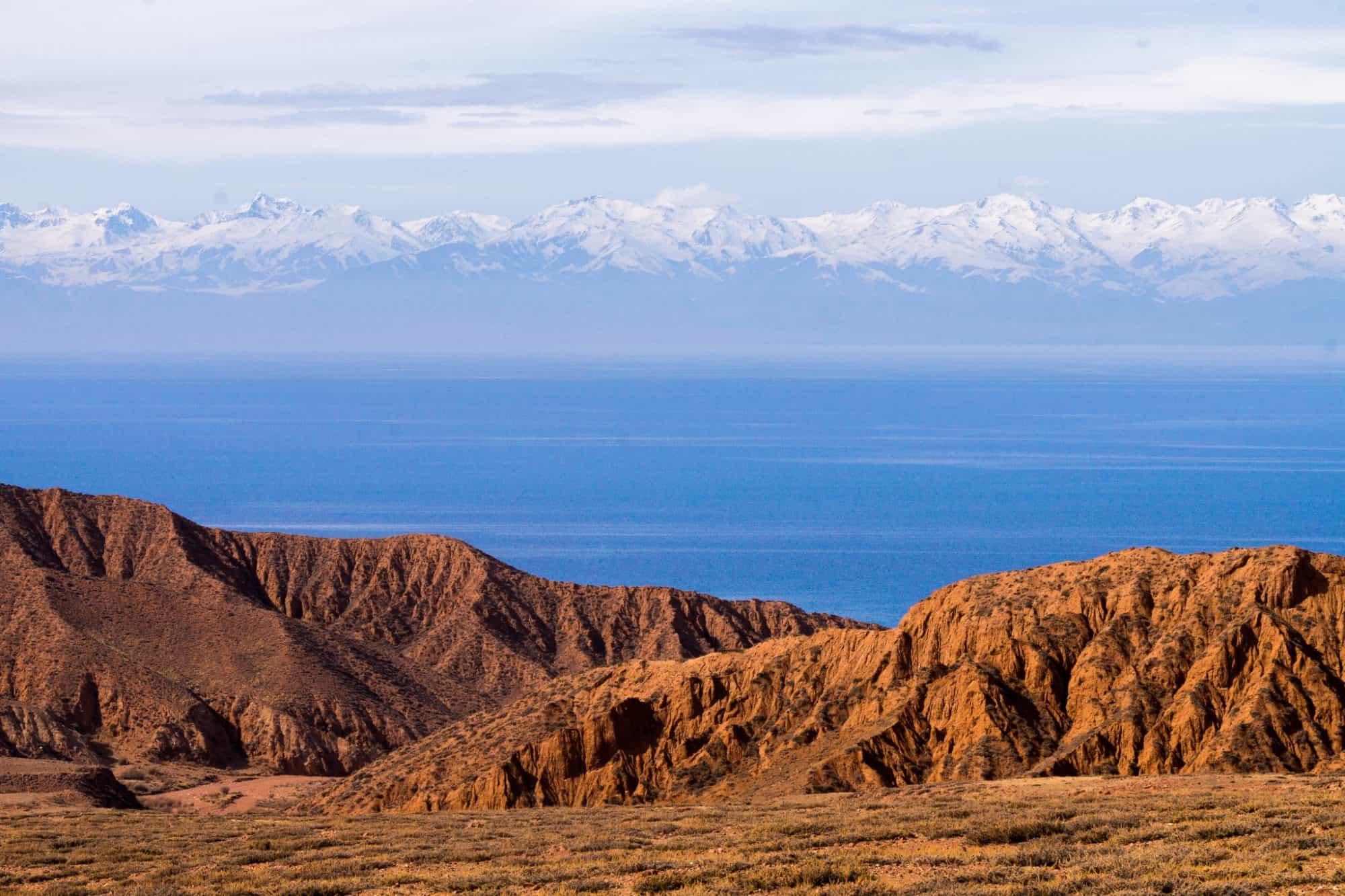 Пейзаж Кыргызстана Иссык Куль